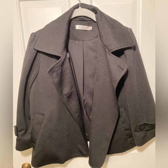 NWT Sunny Girl Woman’s Large Black Coat Jacket Cropped Short Buttons - Picture 2 of 9